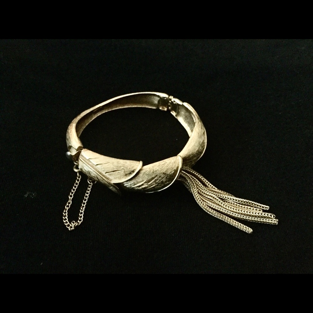 Vintage Classy Etched GoldTone Bracelet w/Bangles